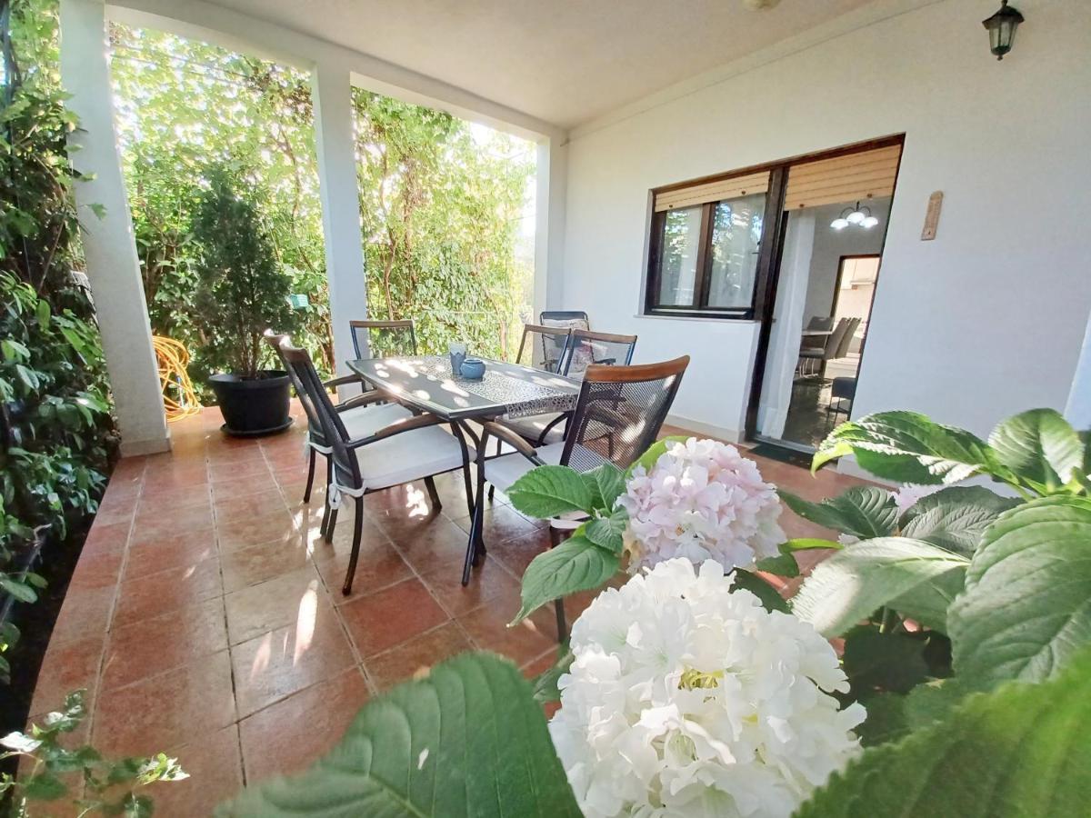 Apartment Lorenzo Traù Esterno foto