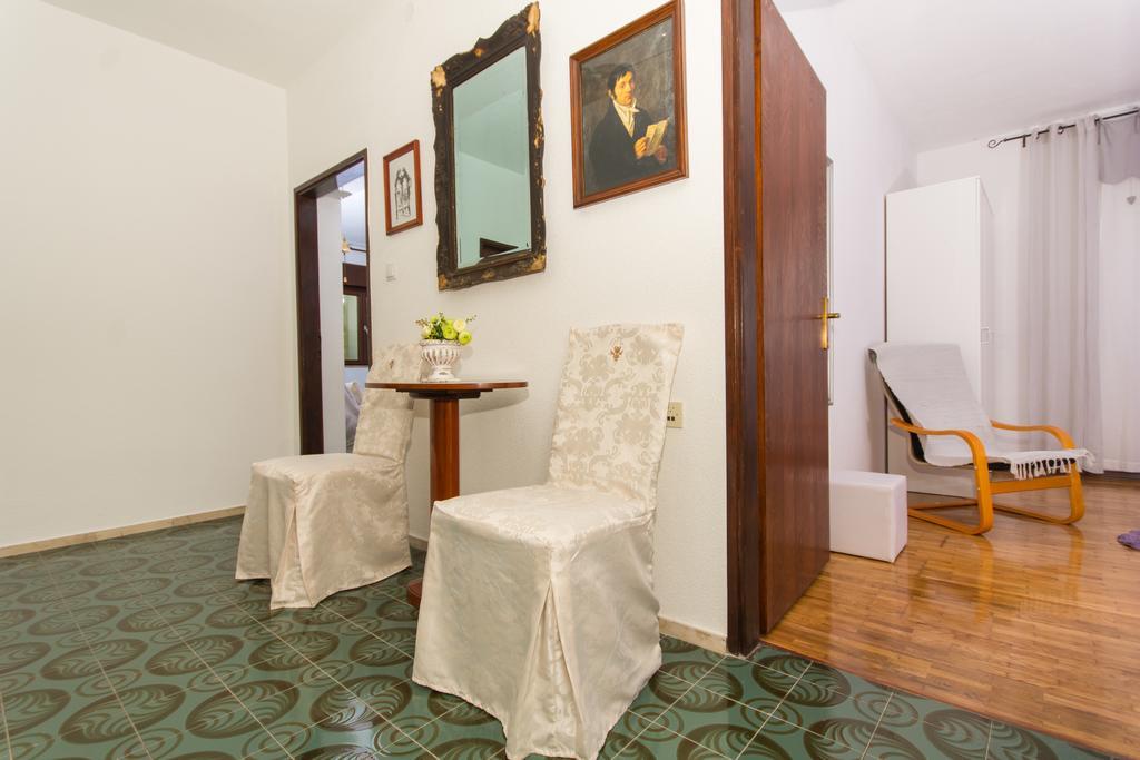 Apartment Lorenzo Traù Esterno foto