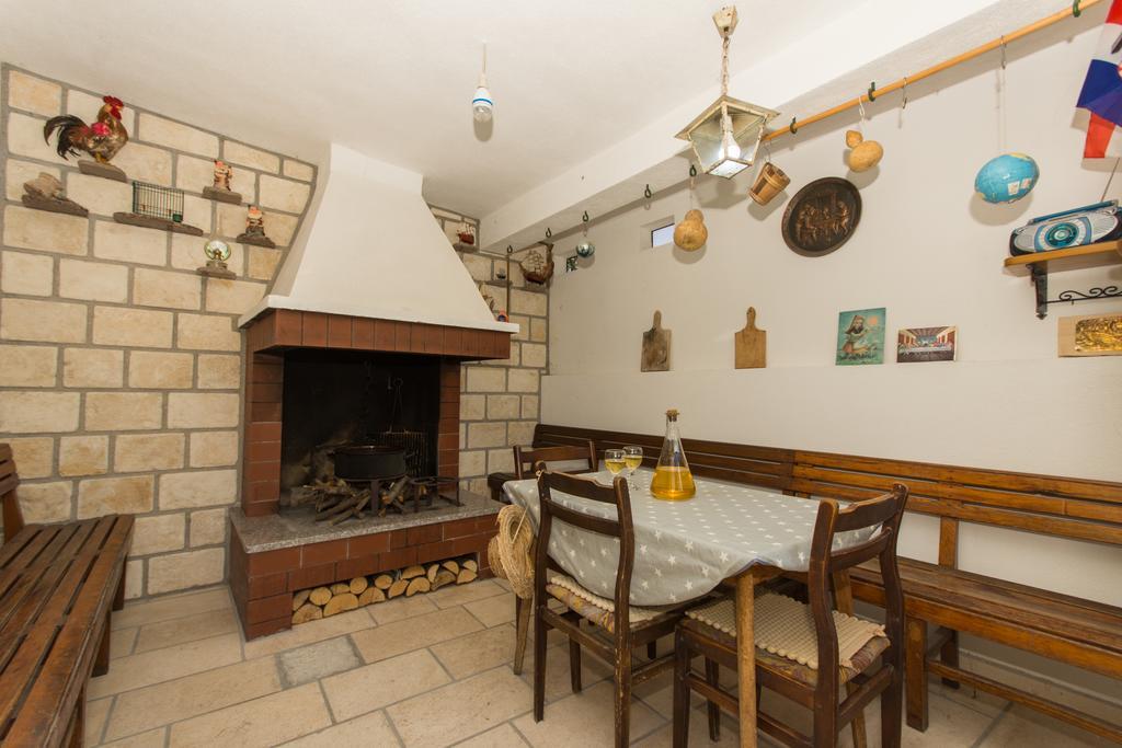 Apartment Lorenzo Traù Esterno foto